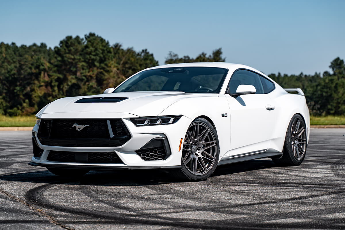 Oxford White 2024 Mustang S650